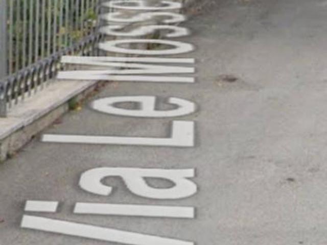 Immobile in asta di 52 m con più di 5 locali in vendita a Camerino