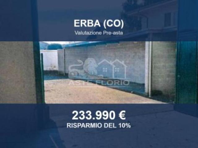 Immobile in asta di 538 m in vendita a Erba