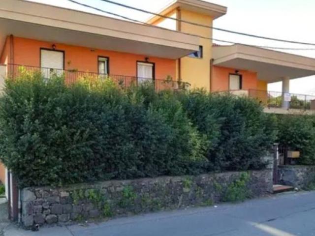 Immobile in asta di 5 m con più di 5 locali in vendita a Giarre