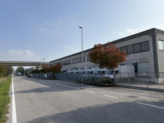 Immobile in asta di 646 m con più di 5 locali in vendita a Chiaravalle