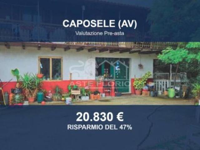 Immobile in asta di 64 m con più di 5 locali in vendita a Caposele