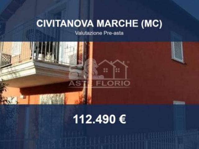Immobile in asta di 66 m, box auto in vendita a Civitanova Marche