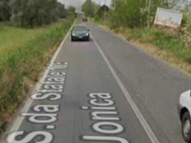 Immobile in asta di 673 m con più di 5 locali in vendita a Corigliano Rossano