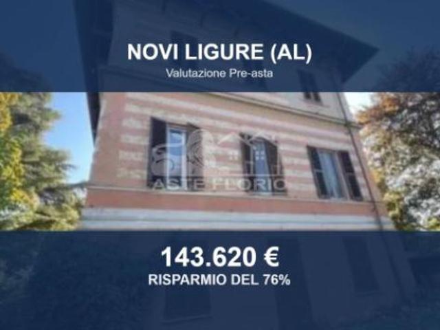 Immobile in asta di 671 m con più di 5 locali in vendita a Novi Ligure