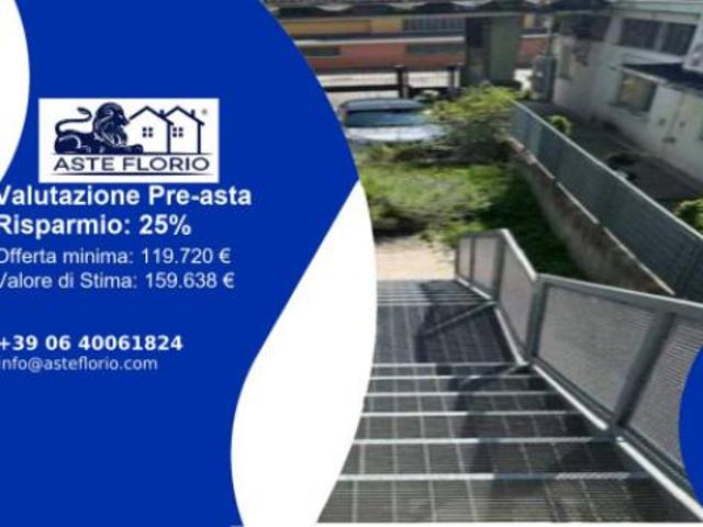 Immobile in asta di 68 m, box auto in vendita a Bergamo
