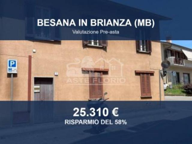 Immobile in asta di 68 m in vendita a Besana in Brianza
