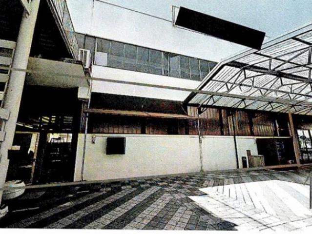 Immobile in asta di 695 m con più di 5 locali in vendita a Vedano Olona