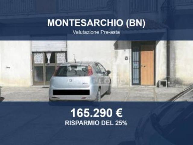 Immobile in asta di 600 m con più di 5 locali in vendita a Montesarchio
