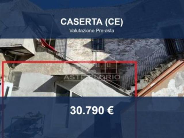 Immobile in asta di 60 m, box auto in vendita a Caserta