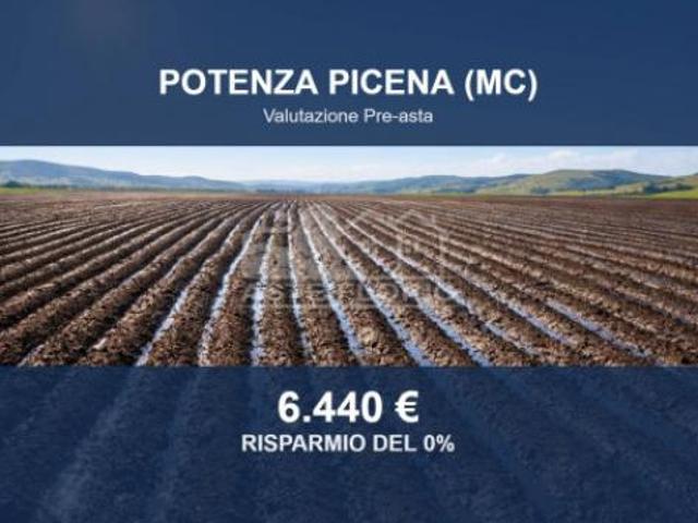 Immobile in asta di 6240 m in vendita a Potenza Picena