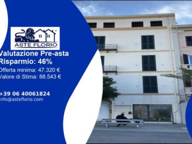 Immobile in asta di 62 m con più di 5 locali in vendita a Sassari