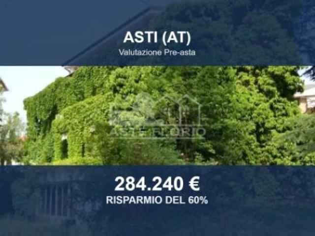 Immobile in asta di 631 m con più di 5 locali e box auto in vendita a Asti