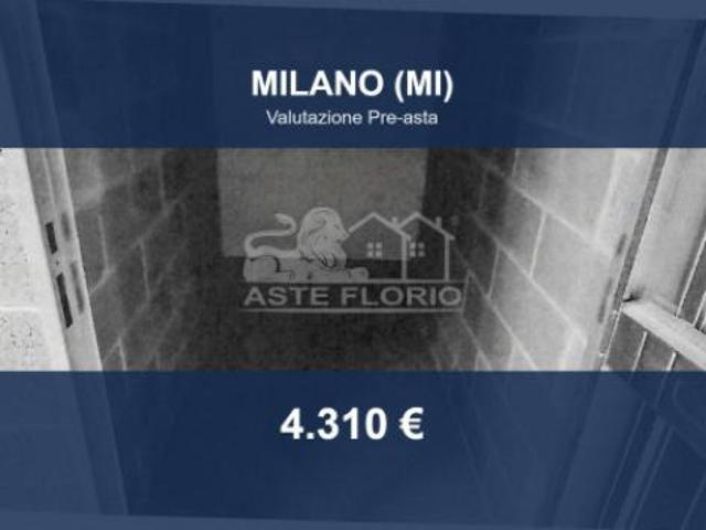 Immobile in asta di 6 m in vendita a Milano