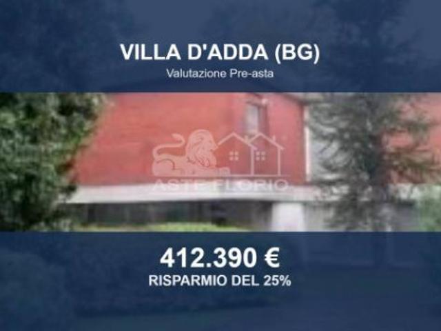 Immobile in asta di 748 m con più di 5 locali e box auto in vendita a Villa d'Adda