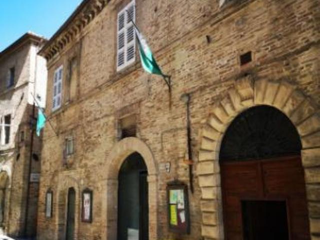 Immobile in asta di 74 m con più di 5 locali in vendita a Sant'Elpidio a Mare