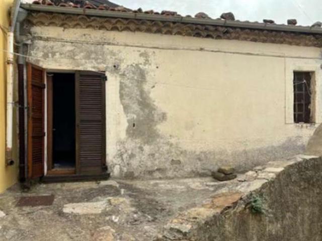 Immobile in asta di 74 m con 2 locali in vendita a Rocchetta Sant'Antonio