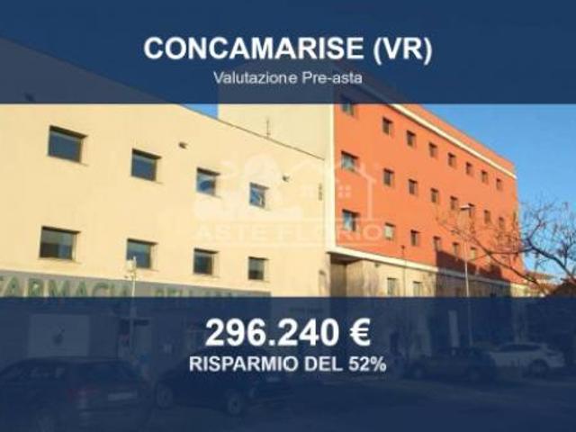 Immobile in asta di 759 m con più di 5 locali e box auto in vendita a Concamarise