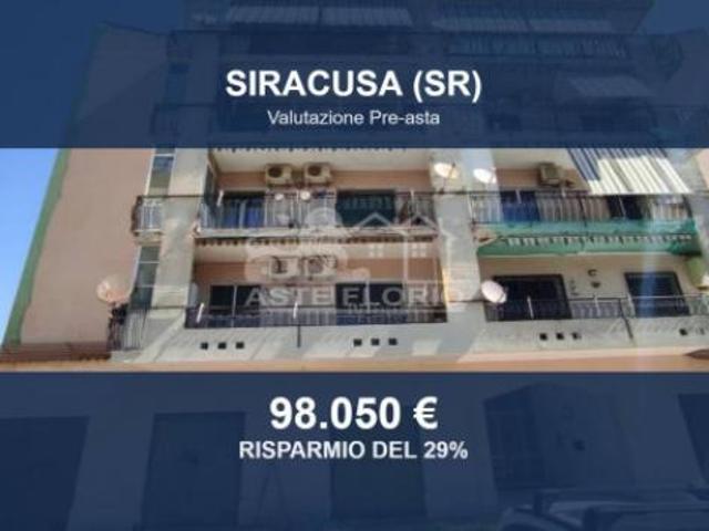 Immobile in asta di 75 m, box auto in vendita a Siracusa