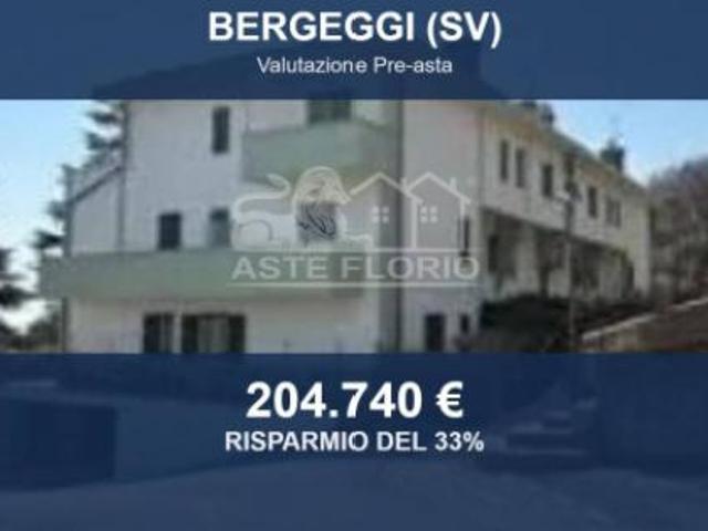 Immobile in asta di 77 m, box auto in vendita a Bergeggi