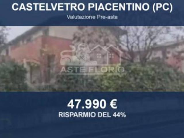 Immobile in asta di 77 m, box auto in vendita a Castelvetro Piacentino