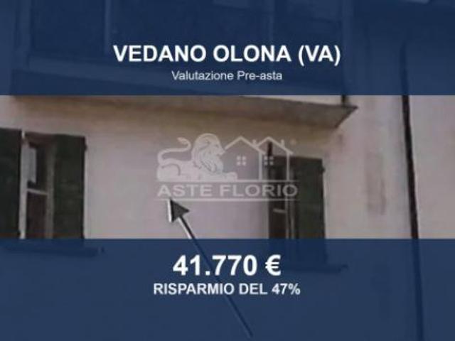 Immobile in asta di 79 m con più di 5 locali e box auto in vendita a Vedano Olona