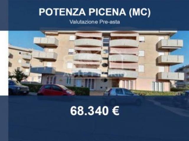 Immobile in asta di 79 m con più di 5 locali e box auto in vendita a Potenza Picena