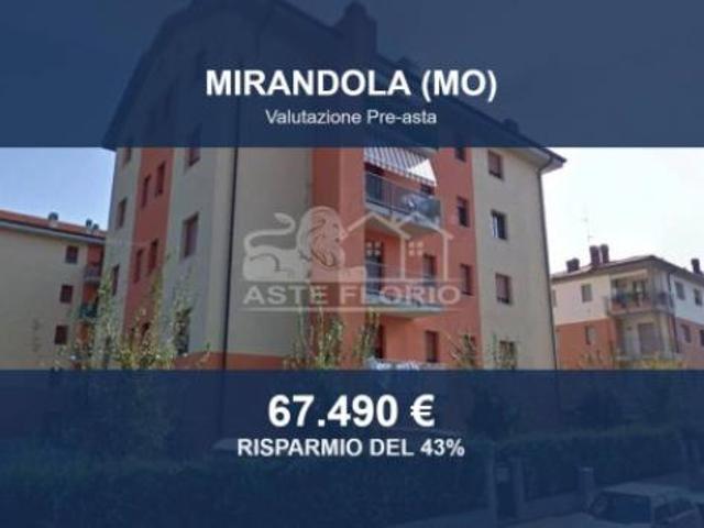 Immobile in asta di 79 m, box auto in vendita a Mirandola