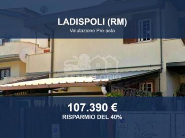 Immobile in asta di 79 m, box auto in vendita a Ladispoli