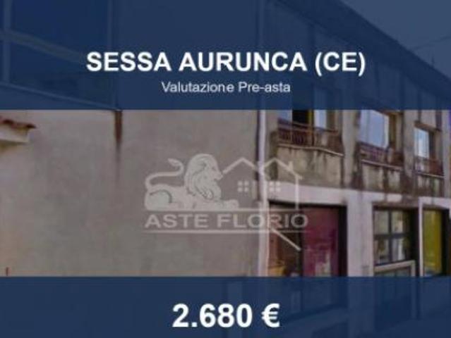 Immobile in asta di 70 m in vendita a Sessa Aurunca