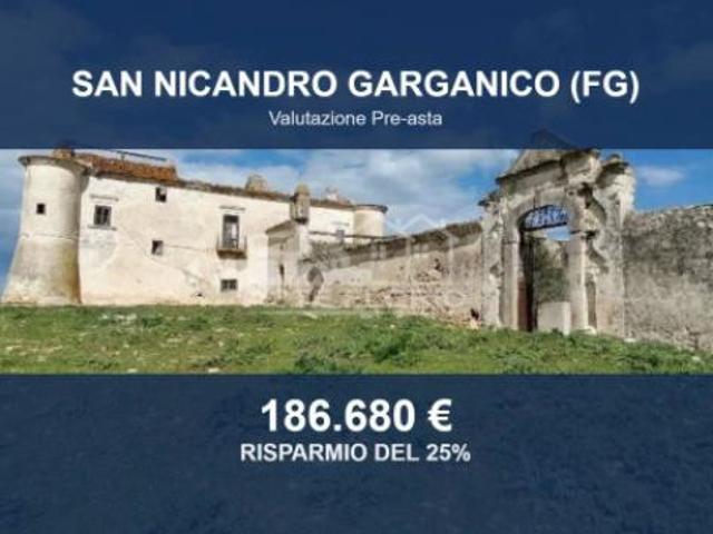 Immobile in asta di 716 m con più di 5 locali in vendita a San Nicandro Garganico