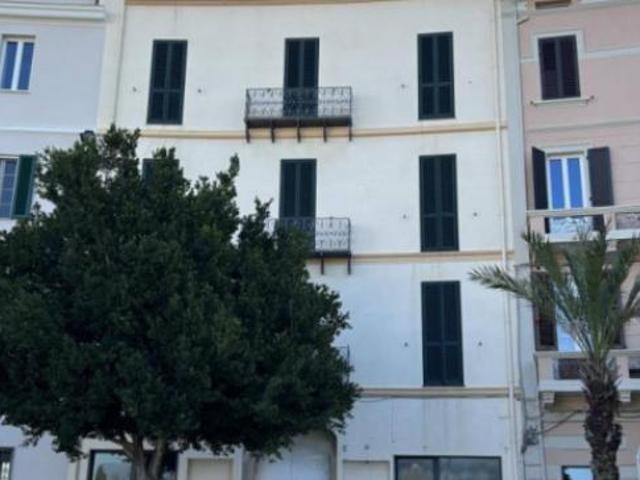 Immobile in asta di 71 m con più di 5 locali in vendita a Sassari