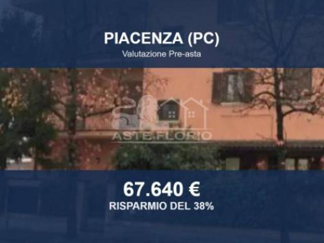 Immobile in asta di 71 m in vendita a Piacenza
