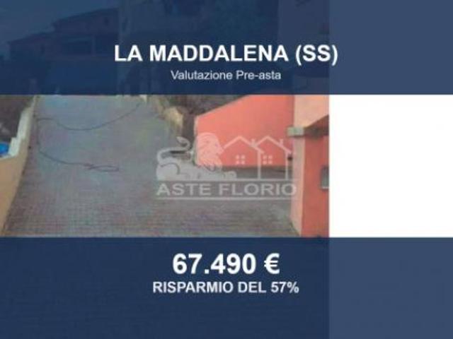 Immobile in asta di 72 m in vendita a La Maddalena
