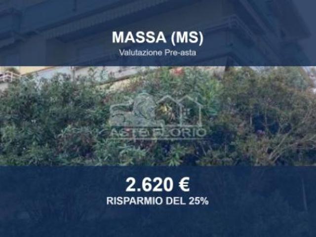 Immobile in asta di 7 m in vendita a Massa