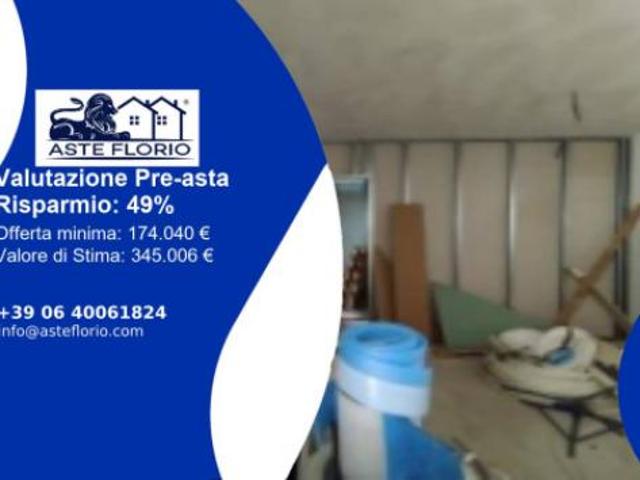 Immobile in asta di 84 m, box auto in vendita a Potenza Picena
