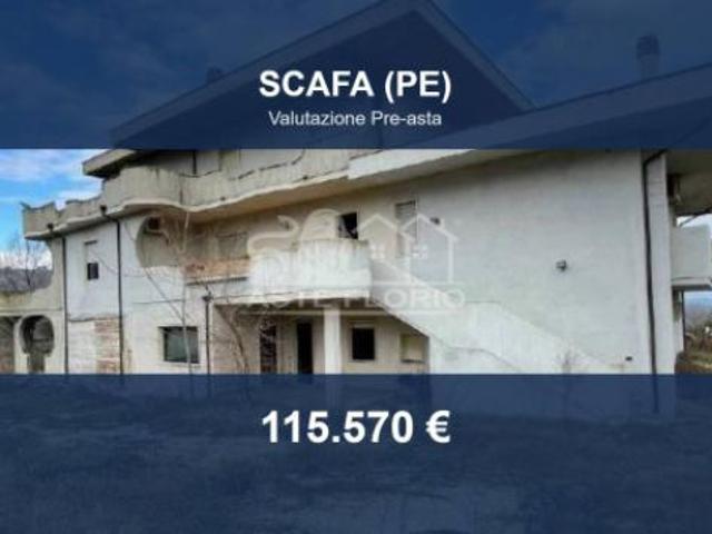 Immobile in asta di 853 m con più di 5 locali e box auto in vendita a Scafa
