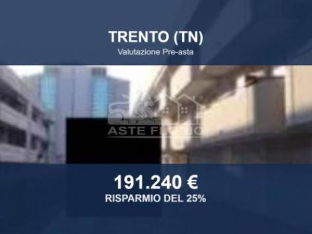 Immobile in asta di 86 m, box auto in vendita a Trento