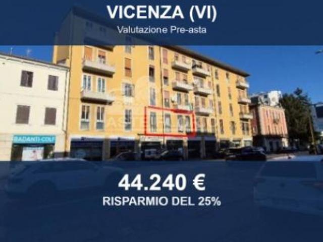 Immobile in asta di 86 m in vendita a Vicenza