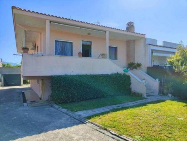 Immobile in asta di 87 m in vendita a Latina
