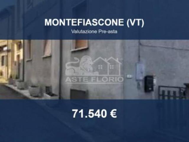 Immobile in asta di 89 m, box auto in vendita a Montefiascone