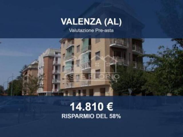 Immobile in asta di 80 m in vendita a Valenza