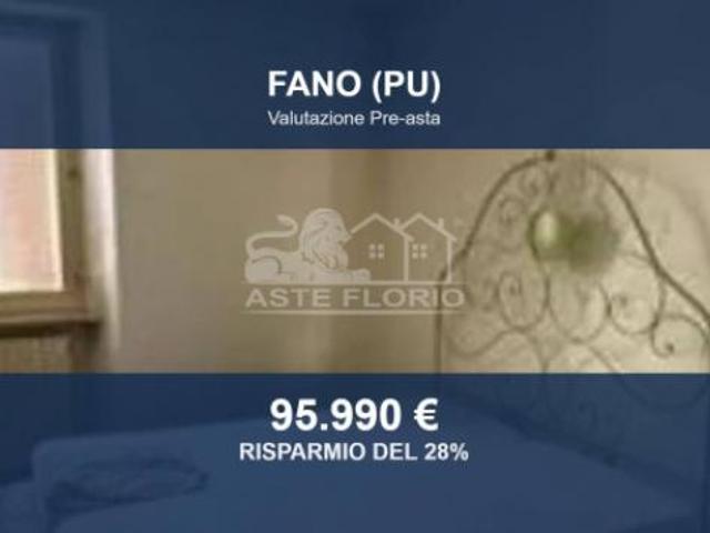 Immobile in asta di 81 m, box auto in vendita a Fano