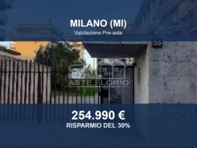 Immobile in asta di 82 m, box auto doppio in vendita a Milano