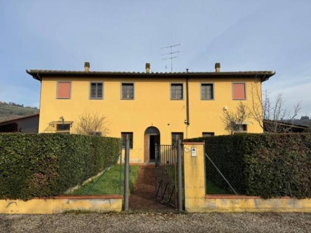 Immobile in asta di 83 m, box auto in vendita a Castelfiorentino