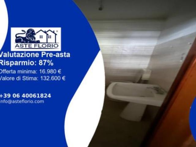 Immobile in asta di 83 m, box auto in vendita a Rovasenda