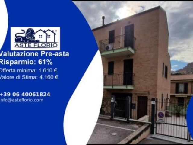 Immobile in asta di 8 m in vendita a Fermo