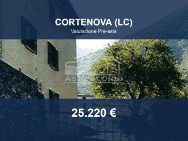 Immobile in asta di 95 m, box auto in vendita a Cortenova