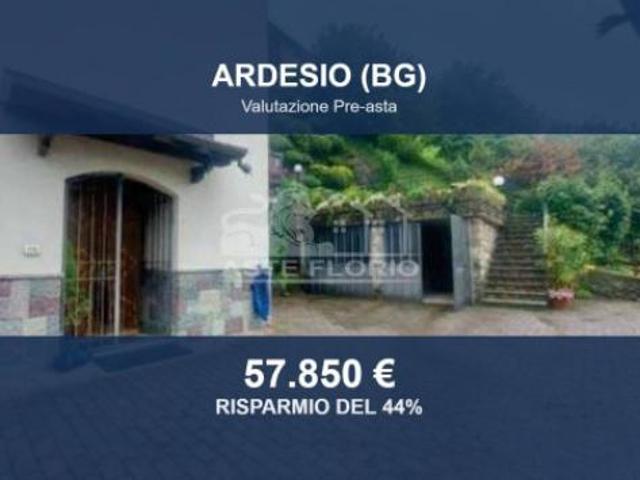 Immobile in asta di 96 m, box auto in vendita a Ardesio
