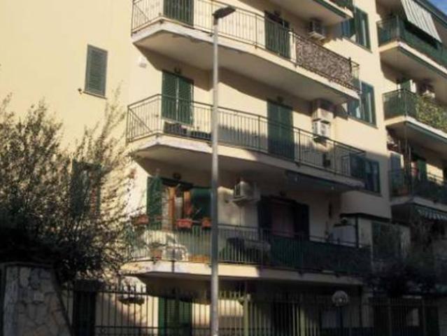 Immobile in asta di 96 m in vendita a Orta di Atella
