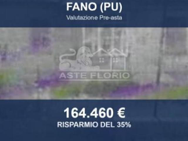 Immobile in asta di 971 m, box auto in vendita a Fano